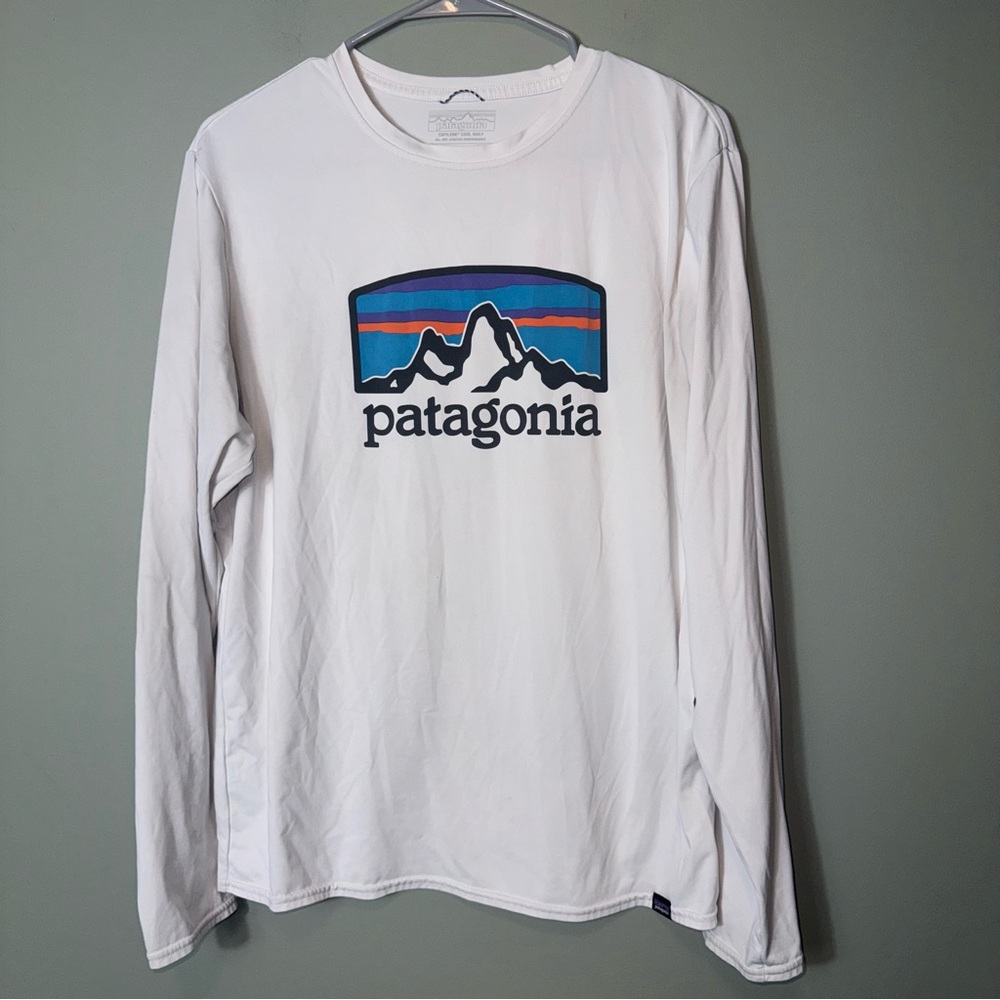 Patagonia Men’s‎ White Long Sleeve Shirt Size Medium Capilene